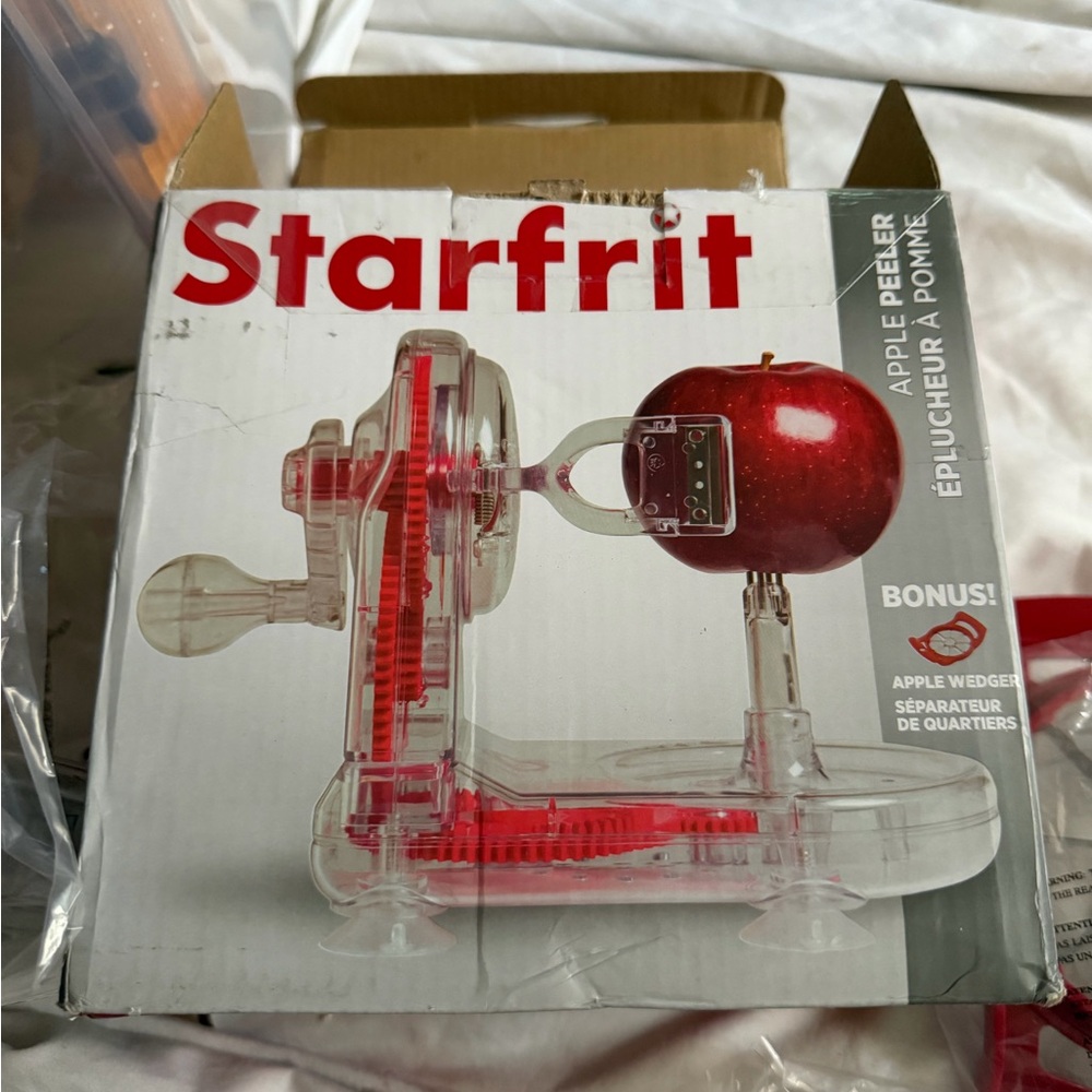 Starfrit Apple Peeler with Bonus Apple Wedger